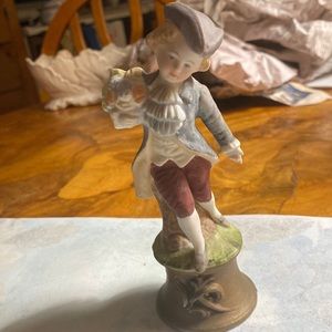 Nice design vintage statue beautiful boy
